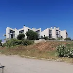 Deluxe In Village Club 别墅 卡桑德里亚